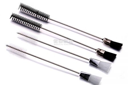 為什么專業(yè)樂(lè)手都選雙頭設(shè)計(jì)？樂(lè)器清潔毛刷的 6 個(gè)高階用法